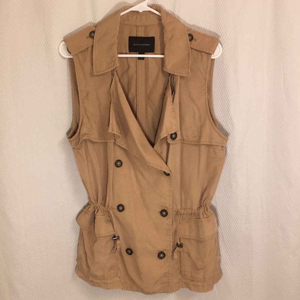 BANANA REPUBLIC Camel Vest
